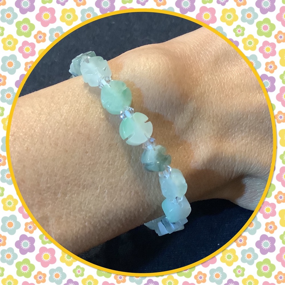Jade beads with crystals bracelet - Picture 3 of 4